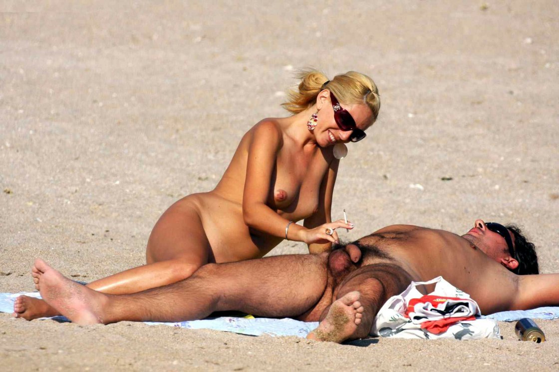 Женщины в возрасте нудисткий пляж - 56 эротика фото