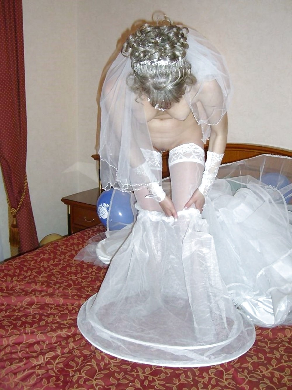 невеста эротика в свадебном платье фото 113